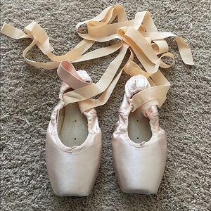Russian Pointe shoes ‘Mabe’ 38 W5 FM